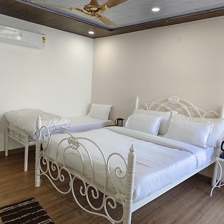 Hotel Golden Heritage Deluxe Джайпур Екстериор снимка