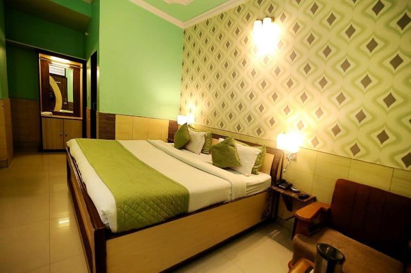 Hotel Golden Heritage Deluxe Джайпур Екстериор снимка