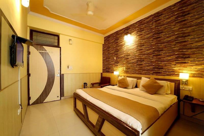 Hotel Golden Heritage Deluxe Джайпур Екстериор снимка